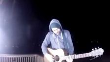 Stiko per larsson left outside alone (idold att tolka en tolkning)
