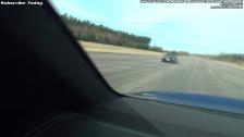 BMW M5 F10 vs BMW M6 Convertible standing start (3 persons vs two) with the M6 getting a headstart