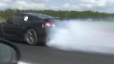 Nissan GTR Sportec.ru (blows up) vs Porsche 911 GT2 (996)